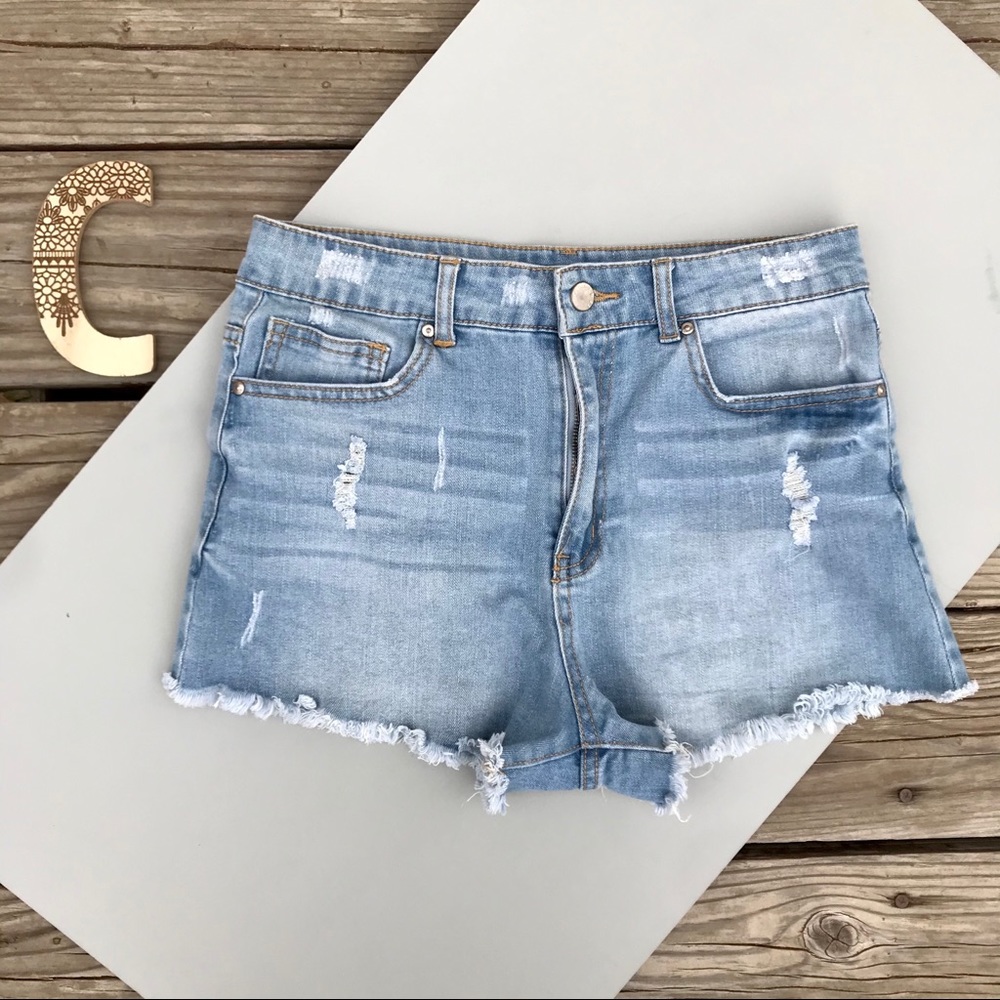 Forever 21 Light Wash Distressed Blue Jean Denim Shorts Size 27 High Waist